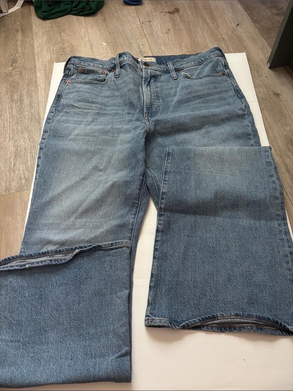 NWT Madewell Medium Blue Vintage Flare Jeans Size 32